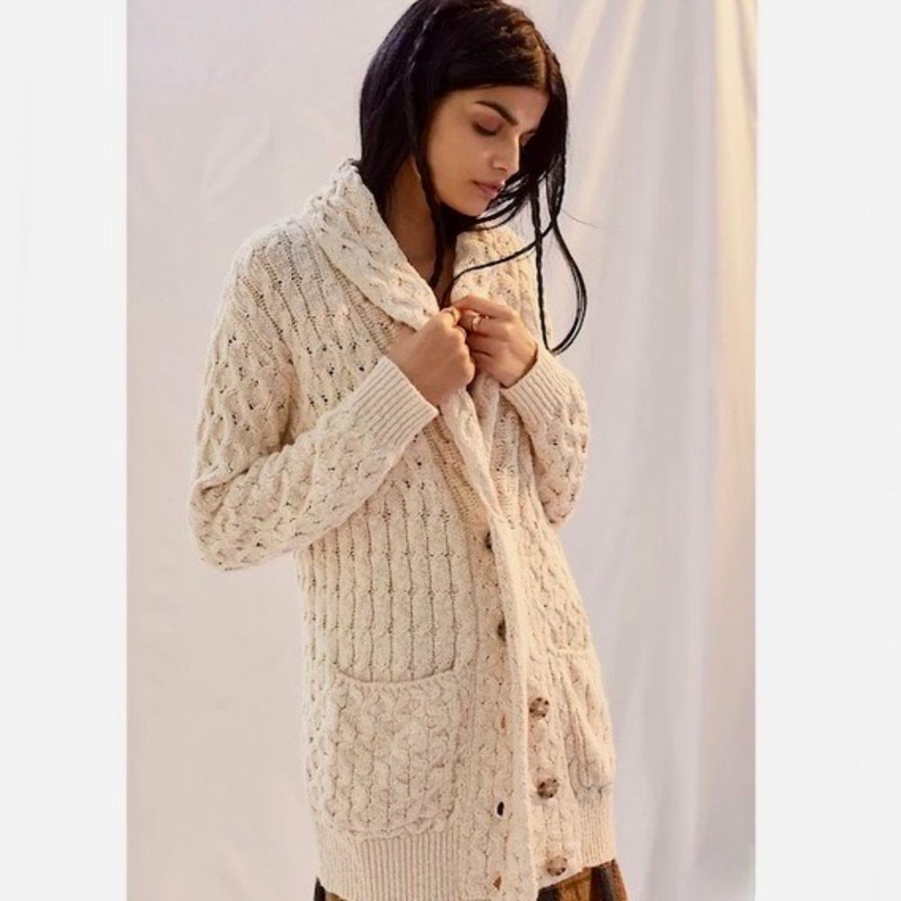 Anthropologie Pilcro Cable Knit Button Down Chunky Cardigan Small petite Ivory